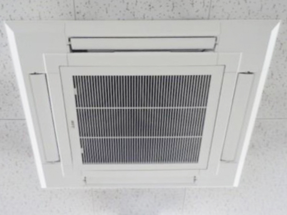 Replacement with refrigerant equipment with low global warming potential